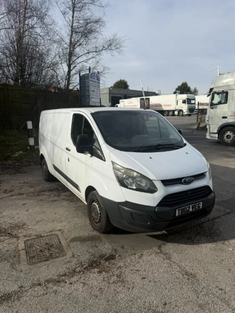 JPS Chartered Surveyors - Motor Vehicle Auction | Mercedes-Benz Mobile Clinic Unit w/ Hearing Examination Booth | Mercedes Benz & Ford Panel Vans - Auction Image 2
